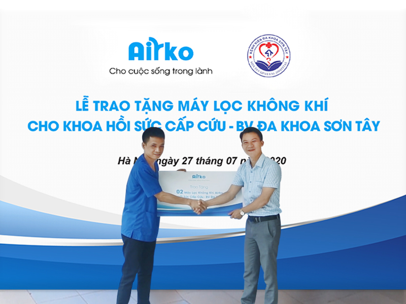 Airko trao tặng 02 chiếc Máy lọc không khí cho Trưởng khoa Nguyễn Quý Bình